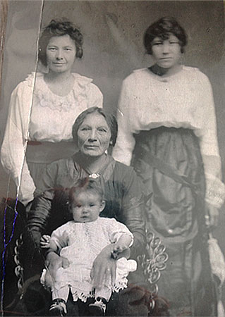 Alice (Granny) Lyons and girls