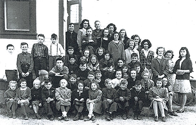 Mapleton Class of poss 1944-45