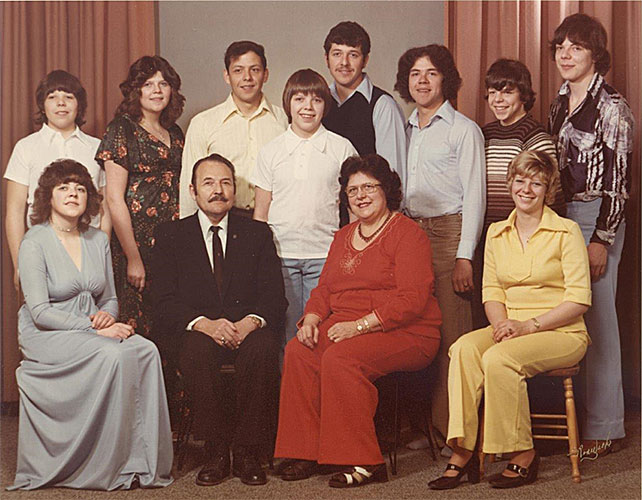 Raymond Thomas Family in 1977